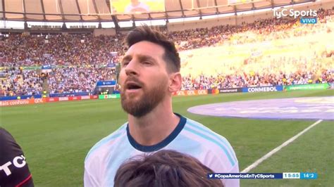 Messi Sorprende Al Cantar Por Primera Vez El Himno Nacional Antes De Un