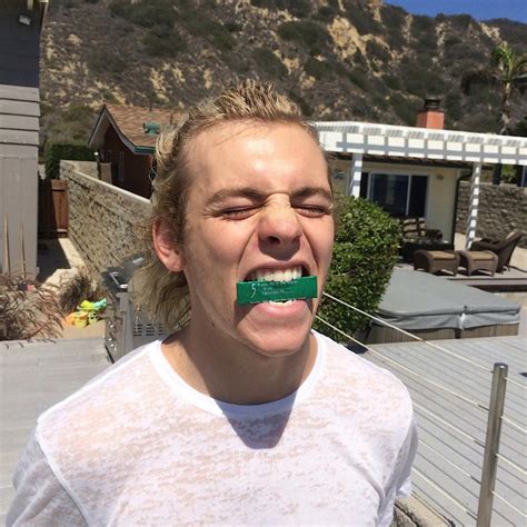 Ross Lynch 💯 On Twitter So 5gum Dared Me To Pick My Best Facial Feature…i Think It’s My Teeth