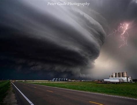 Itap Of A Supercell Thunderstorm In Nebraska Last Year 👍🏻 Op U