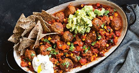Whether you're in the mood for a simple ground beef recipe, or looking to jazz up your average weeknight dinner with a little bit of spice, we've gathered our favorite meals for inspiration on what to do with this delicious, versatile. 15 deliciously different dinners made with beef mince ...