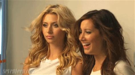 Hellcats Savannah Monroe Played By Ashley Tisdale Marti Played By Aly Michalka Real X