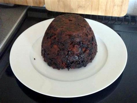 Although not confined to ireland's christmas dinner table, baked ham is another dish often served with the goose. How to Make a Traditional Irish Christmas Pudding Recipe ...