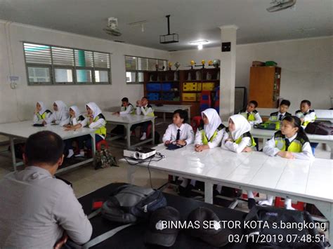 15 Orang Siswa Siswi Smp Negeri 1 Pontianak Di Berikan Pembinaan Dan