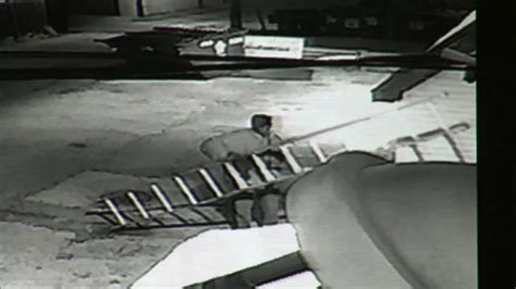 Burglars Caught On Camera Stealing Copper Wire From Capts Hard Times Abc7 Chicago