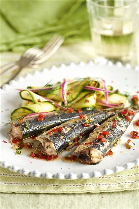 Además, como muchos otros pescados, las sardinas contienen altos niveles de ácidos grasos omega 3, muy importantes para el buen funcionamiento de nuestro cerebro. Como Cocinar Pero En Lata