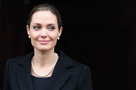 Angelina Jolie Explains Double Mastectomy Decision