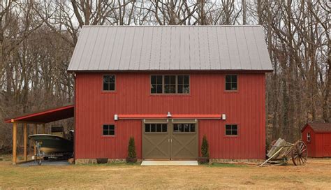 Proving that post and beam homes don't need to look like a traditional wooden home from the exterior, country cape is the ideal family home. Edgewater Carriage House | Yankee barn homes, Carriage ...