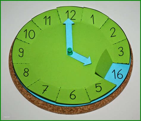 Zur anzeige der uhrzeit ist das zifferblatt in gleichmäßige abschnitte unterteilt. Größte Uhr Vorlage Zum Ausdrucken Avec Uhr Selber Basteln ...