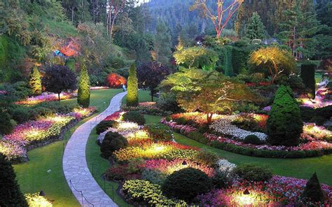 Right on the ocean, yet tucked away. 10 Most Beautiful Gardens In The World