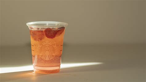 DiscoverNet The Absolute Best Low Calorie Starbucks Drinks Ranked