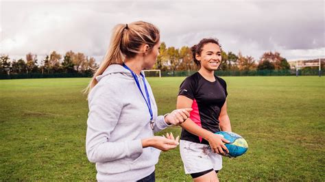 How To Become An Athletic Trainer Career Girls Explore Careers