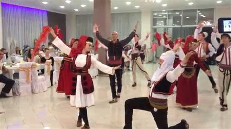Grupi I Valltareve Ilirida Shkup Dasma Tradicionale Shqiptare Youtube