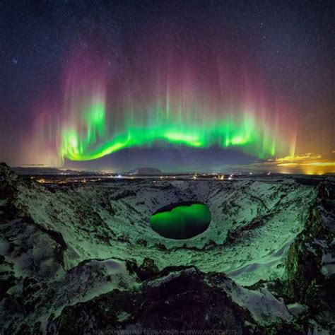 Amazing Aurora Over Iceland Wordlesstech