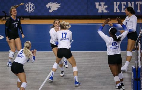 Kentucky Makes History With Its First Ever Di Womens Volleyball