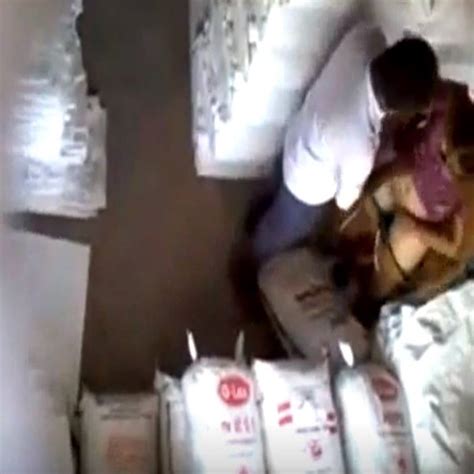 Cement Aalayathil Nadantha Hidden Camera Tamil Aunty Sex Video