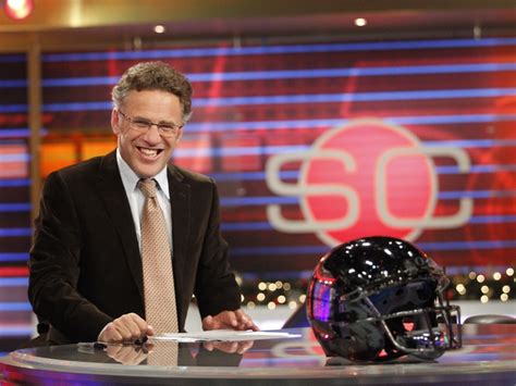 Uo Alum Neil Everett Shows Off The Ducks Liquidmetal Helmet On The Set