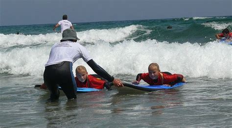 Cursos y clases de Surf para niños en Lanzarote Famara