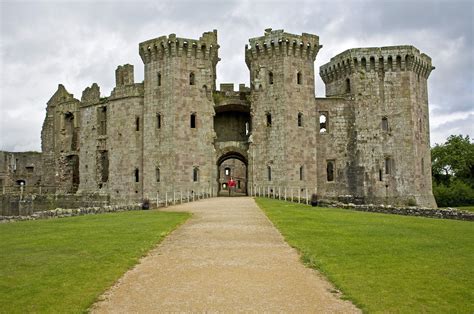 Img1197raglancastlewales Raglan Castle In Wales Flickr
