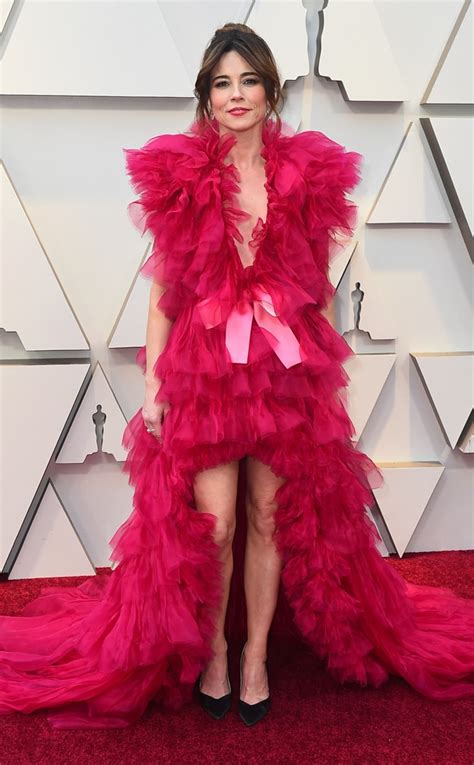 Linda Cardellini From 2019 Oscars Red Carpet Fashion E News