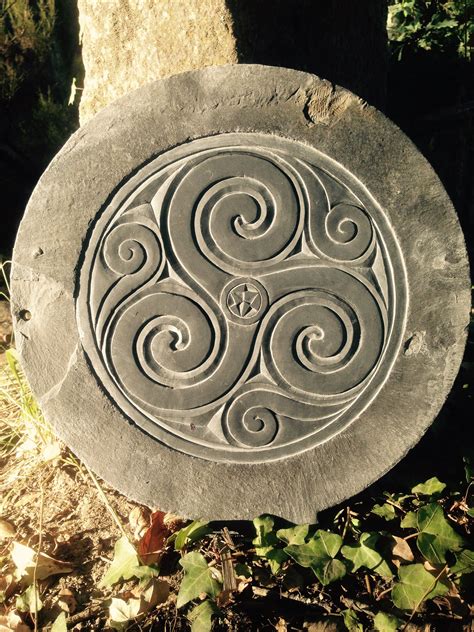 Triskel Variation Celtic Symbols And Meanings Viking Symbols Celtic
