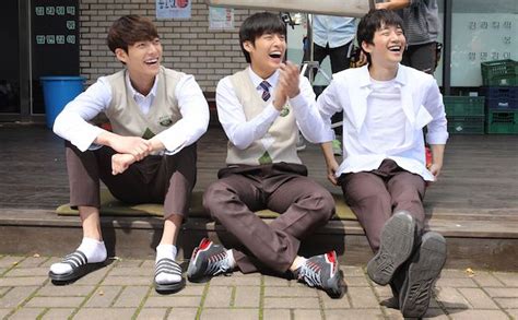 The movie persona , beureikeu deo sailleonseu. Twenty (Korean Movie) - AsianWiki