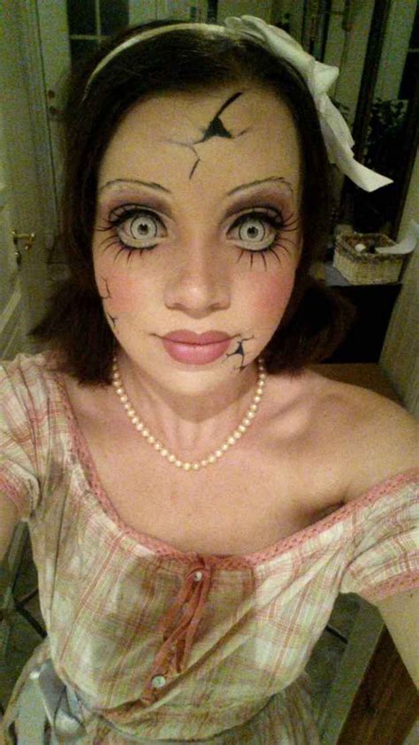 33 Totally Creepy Makeup Looks To Try This Halloween Creepy Doll Makeup