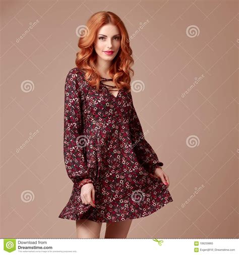Fall Fashion Redhead Woman In Autumn Outfit Stock Image Image Of Glamour Beautiful 106259865