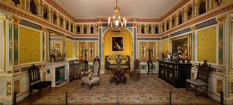 The louis philippe commode is a typical example of this design. A Louis-Philippe style bedroom (1836-1840)