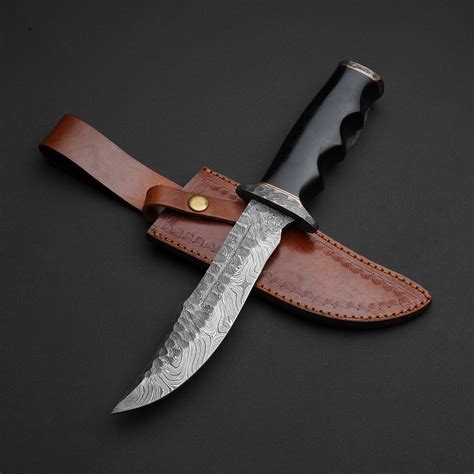 Hand Forged Bowie Cazadores Knives Touch Of Modern