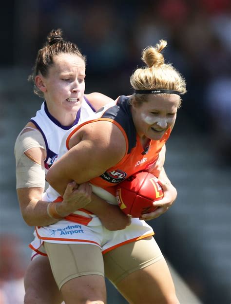 Match Report Giants And Dockers Play Out First Aflw Draw Au