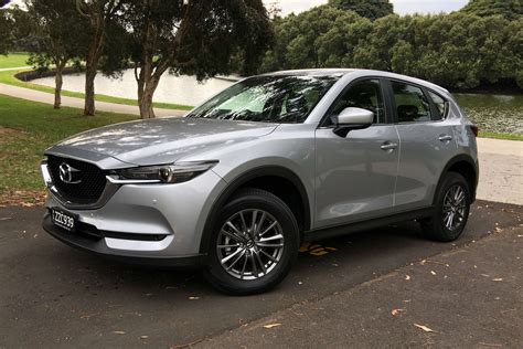 Sebuah pernyataan yang unik dalam seni membangun. Mazda CX-5 Touring petrol 2017 review | CarsGuide