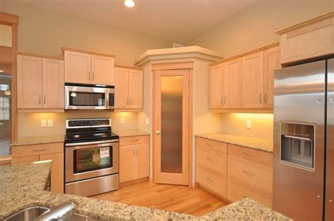 All corner kitchen cabinet pantry on alibaba.com have utilized innovative designs to make kitchens perfect. Pantry remodel | Corner kitchen pantry, Corner pantry ...