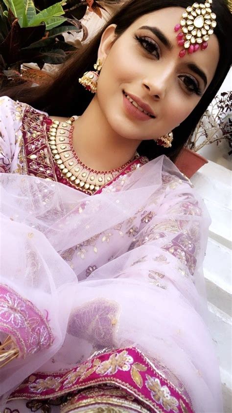 Pin By Parjinder Kaur On Nimrat Khaira Modern Bridal Dress Lengha