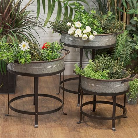 American Mercantile 3 Piece Metal Outdoor Planter Set