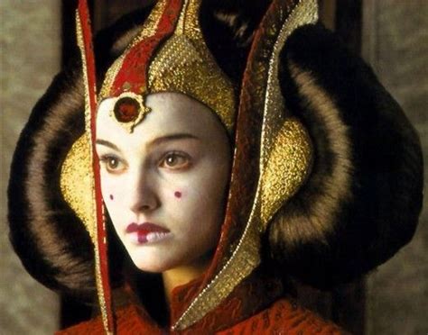 Natalie Portman Is A Vegan Here She Plays Queen Amidala In Star Wars