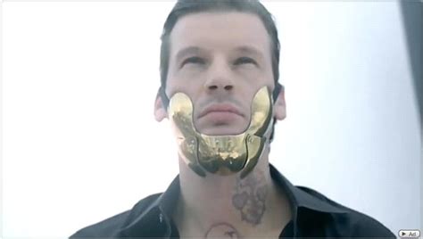 What Is This Gold Chin Piece Called In The Br Mv Gaga Thoughts