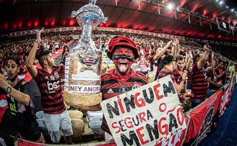 The final of south america's biggest club football competition, which started life in 1960, was moved two star wars stormtroopers walked past the copa libertadores trophy before the start of the match. Governo do Rio estuda projeto de realizar 'Fan Fests' para ...