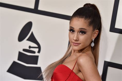 Ostia 35 Fatti Su 2021 Ariana Grande 2020 Singer Ties The Knot With