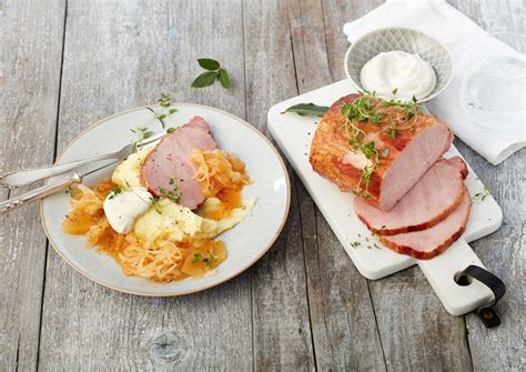 Am liebsten esse ich kasselerbraten mit sauerkraut und kartoffeln. lw-heute.de - Sauerkraut mit Kasselerbraten und ...