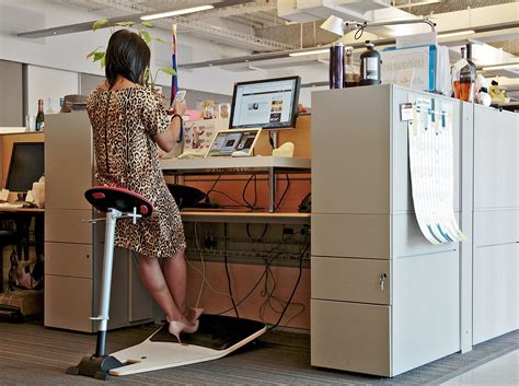 Standing desks are becoming more popular than ever, as people learn about the health hazards of sitting all day long. My Year At A Standing Desk And Why I'll Never Go Back ...