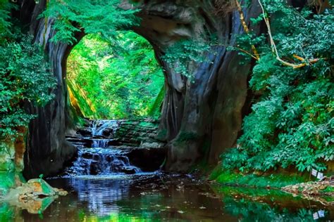 Nomizo Falls The Secret Instagram Worthy Waterfall Japan Web Magazine