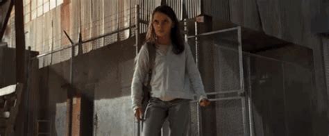 Here Are X 23s Claws In The Logan Trailer Inverse
