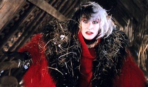 Glenn Close 101 Dalmatians Movie Cruella Costume Fur Coat Fashion