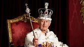 Casa Real britânica revela primeiro retrato oficial de Rei Carlos III ...