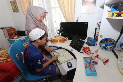 Merupakan salah satu bentuk community. 25.000 Siswa di Bandung Terkendala Alat Belajar Jarak Jauh Daring