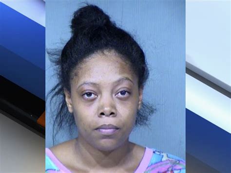 Pd Phoenix Woman Stabs Uber Car Used By Boyfriend To Escape Assault