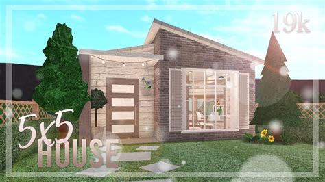Aesthetic Mini House Bloxburg I Needed To Build More On The Left Is