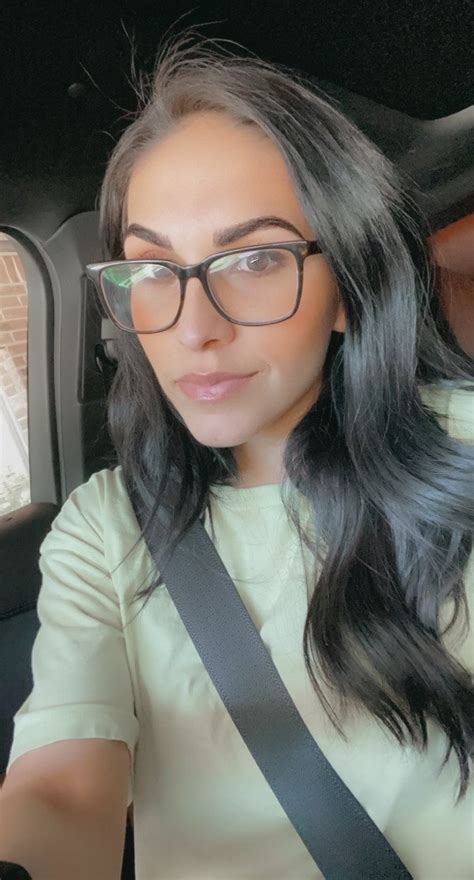 Hot Car Selfies 35 Pics