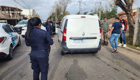 Robaron Un Auto En Sarand Trataron De Fugarse Pero Los Atraparon Tras