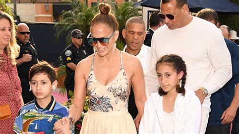 Jennifer Lopezs Kids Everything To Know About Her Twins Emme And Max